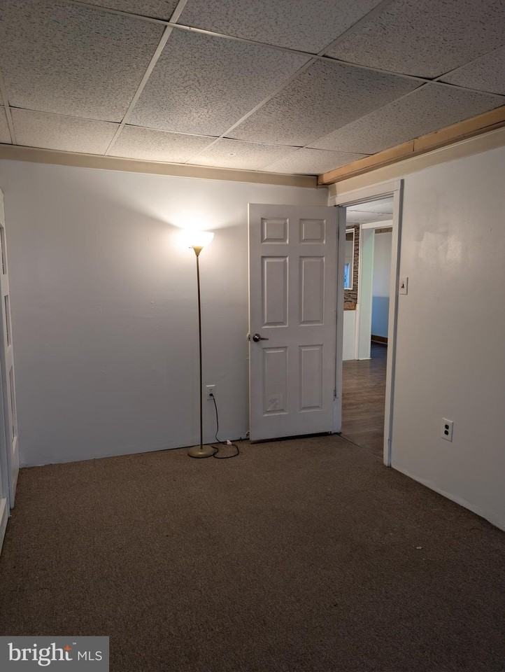 25 Washington Ave Apt D #D - Photo 4 of 10