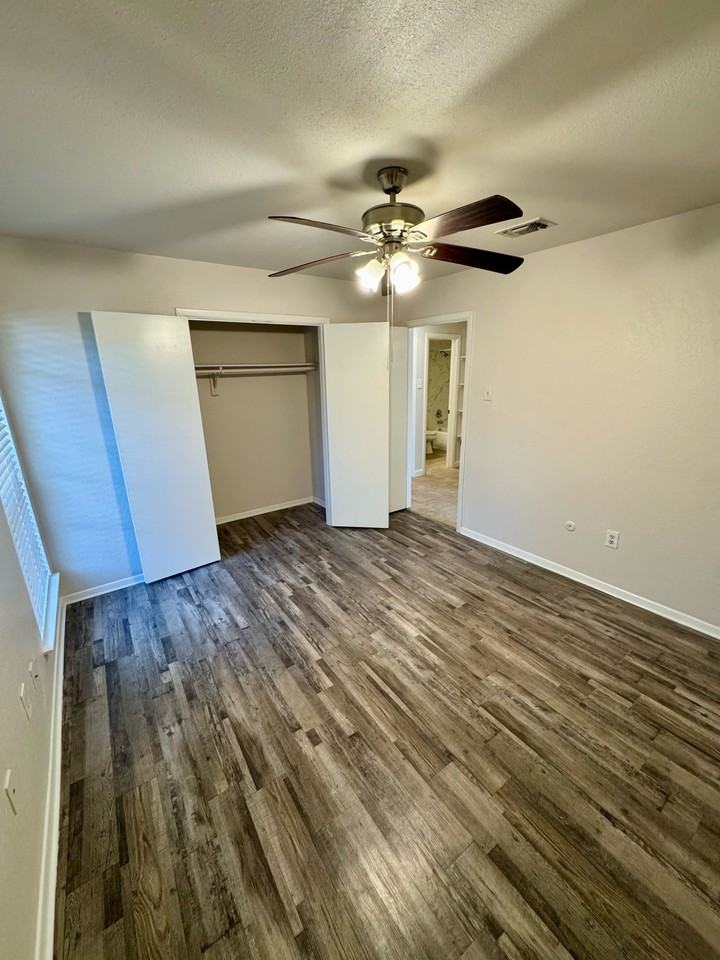 Evergreen Duplexes - Photo 7 of 15