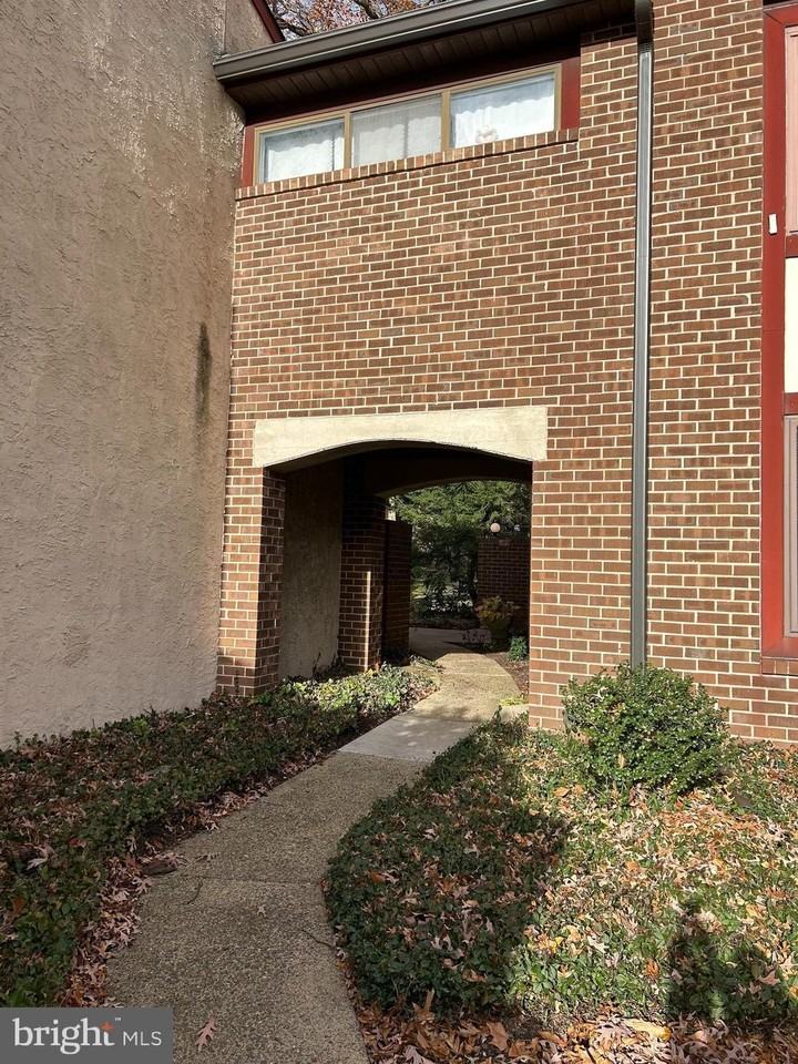 3 2--3 ASPEN Way - Photo 3 of 18