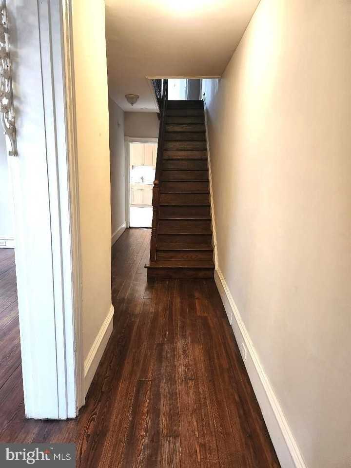 212 Mulberry St - Photo 5 of 26