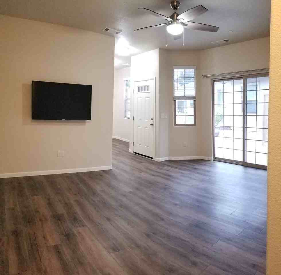 Jefferson Court 108B - Photo 3 of 9