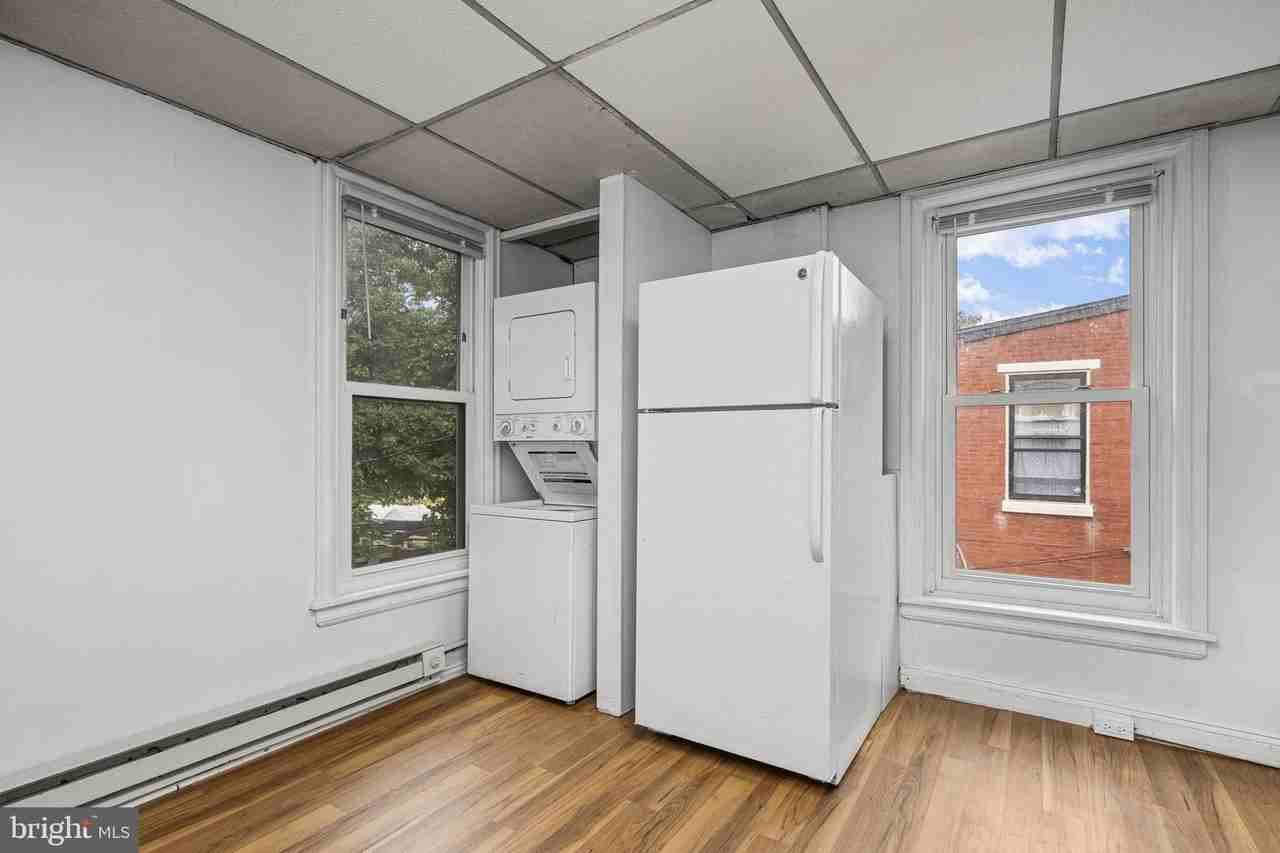 305 West Biddle Street - Photo 5 of 17