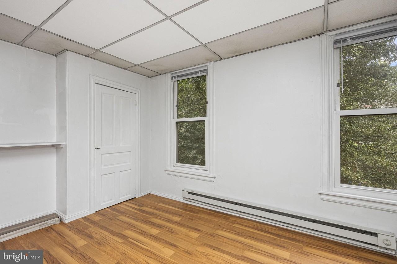 305 West Biddle Street - Photo 6 of 17