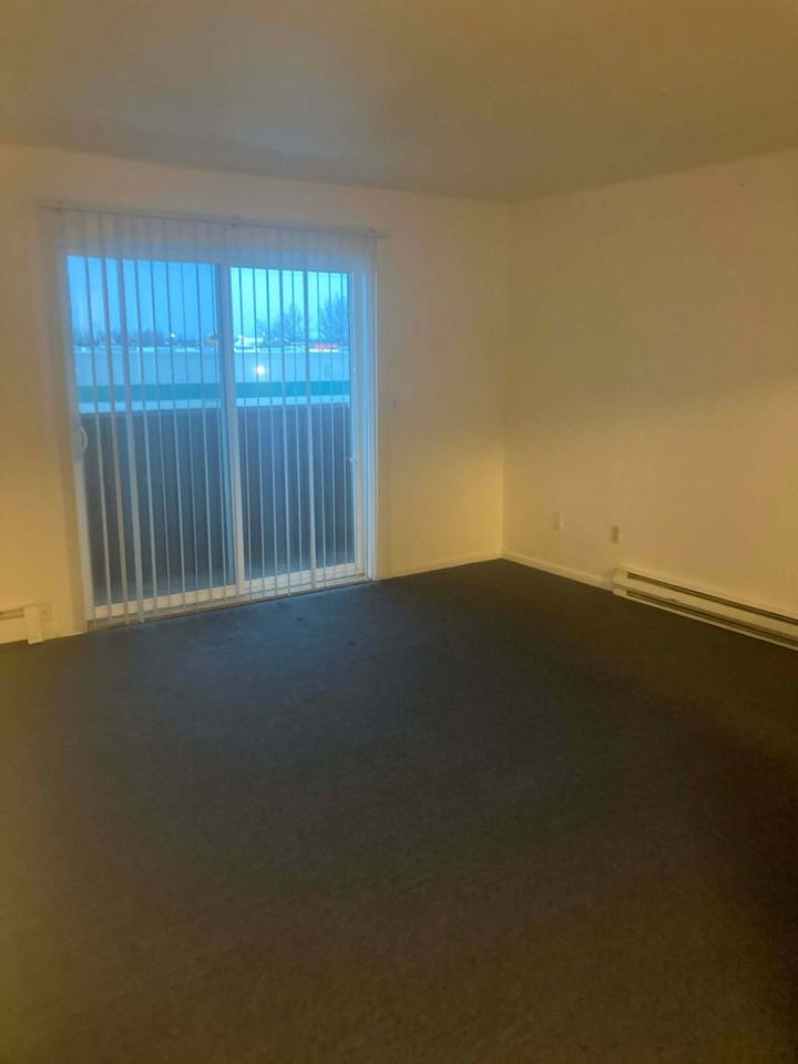 3911 E 7th Ave - Photo 4 of 7