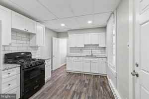featured image of 326 East Airy Street #1