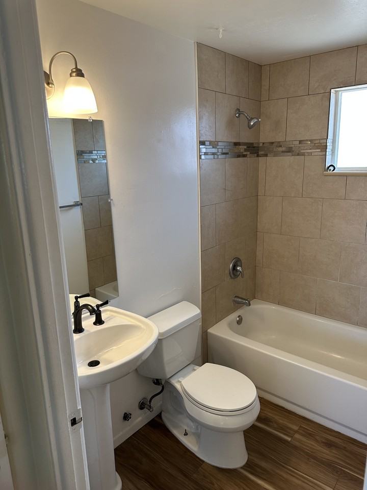 4900 West 8th Avenue - Photo 3 of 7