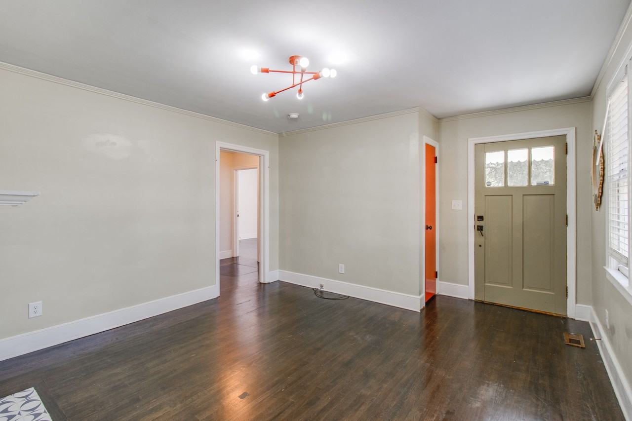 1100 Butler St - Photo 4 of 10