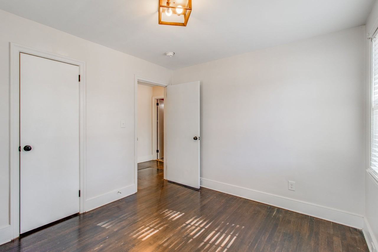 1100 Butler St - Photo 7 of 10