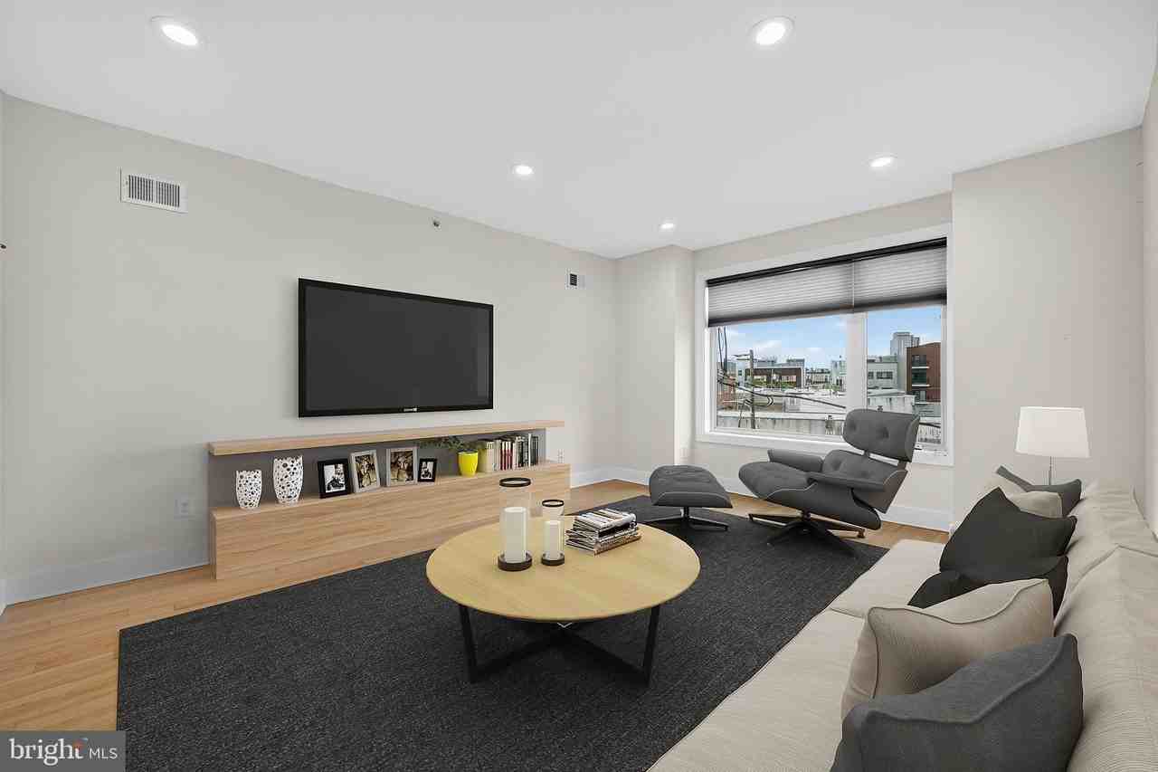 2028 Trenton Ave - Photo 2 of 20