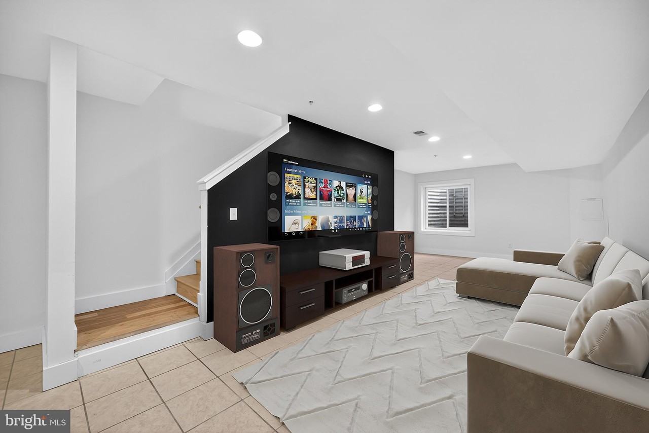 2028 Trenton Ave - Photo 5 of 20