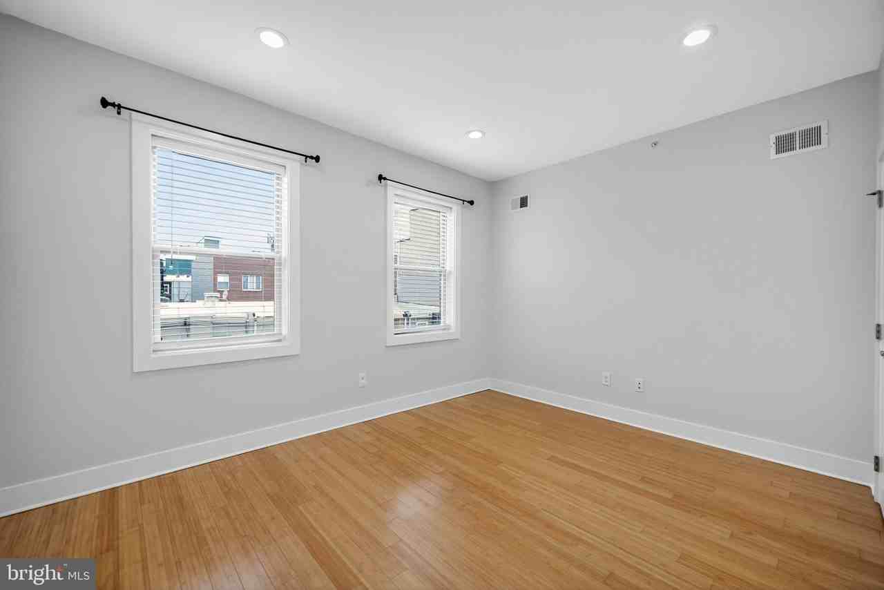 2028 Trenton Ave - Photo 7 of 20