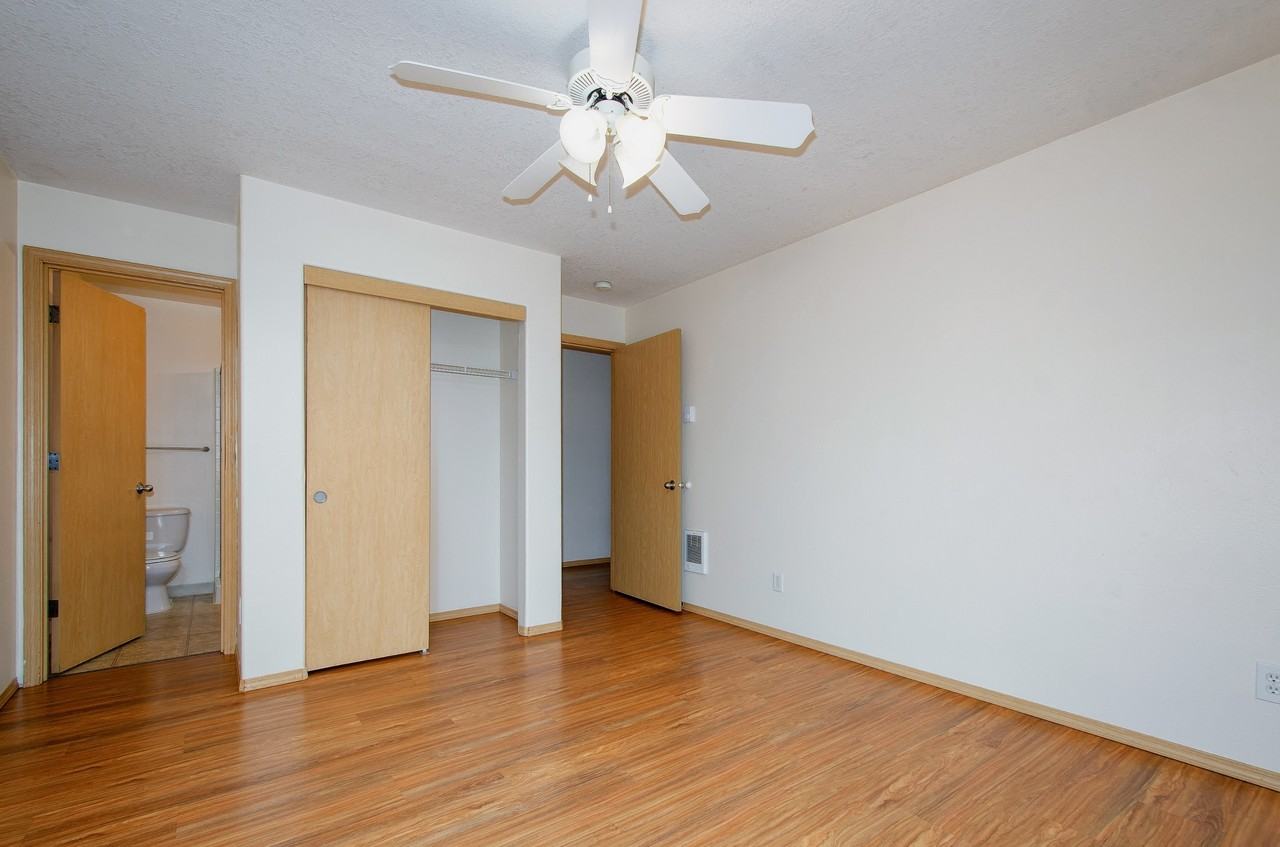 Cameron Court - Photo 6 of 20