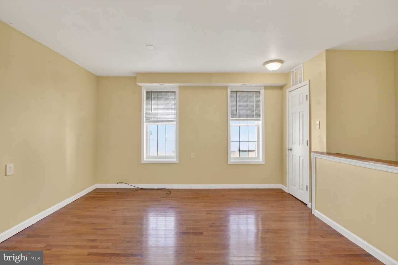 1400 S Chadwick St Unit 2 #2 - Photo 4 of 19