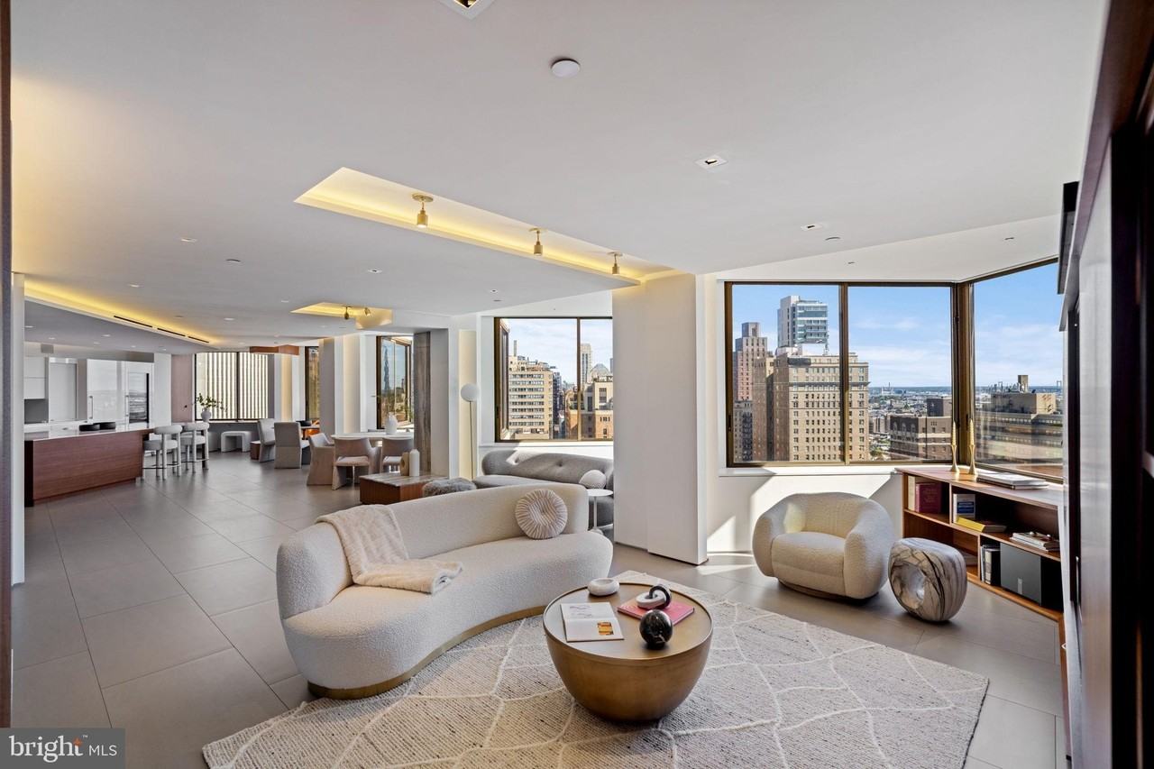 202 West Rittenhouse Square #2106-2107 - Photo 2 of 23