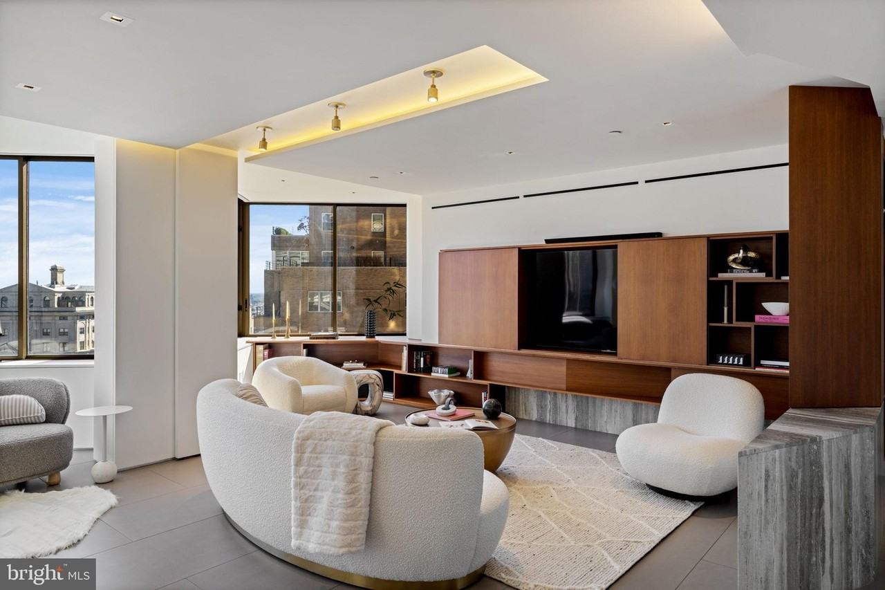 202 West Rittenhouse Square #2106-2107 - Photo 6 of 23