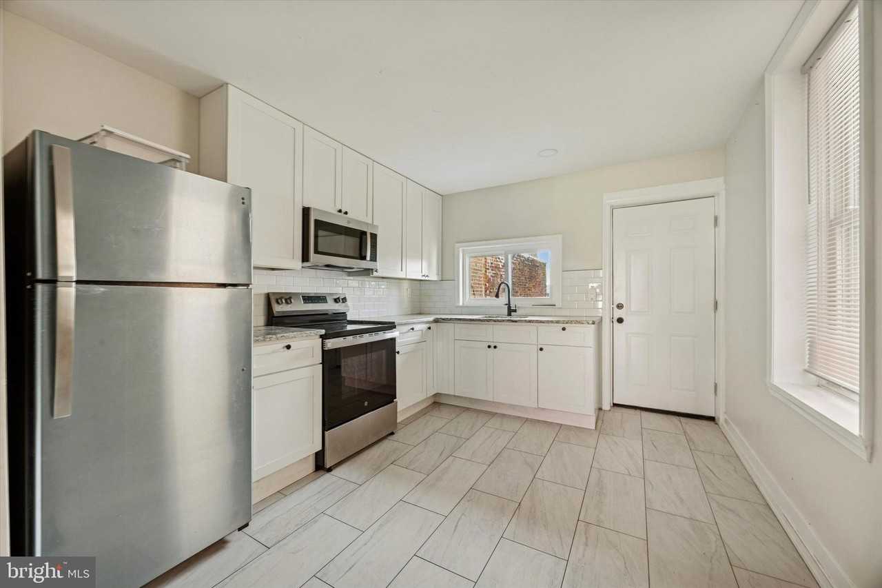 6002 W Thompson St - Photo 5 of 15