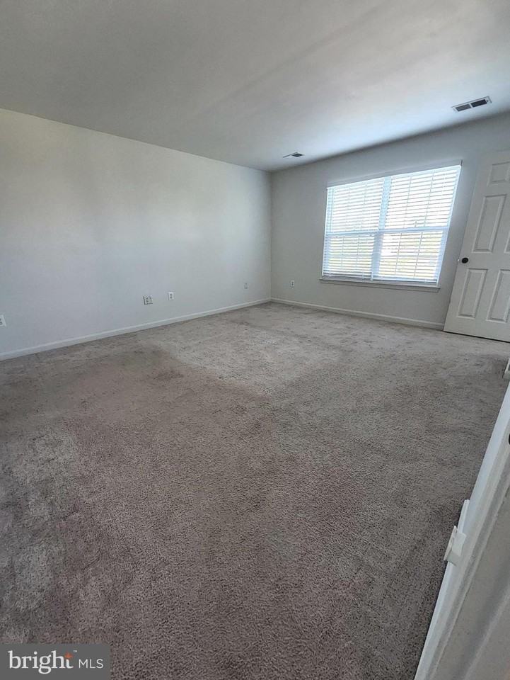 6131 Waverly Way - Photo 7 of 22