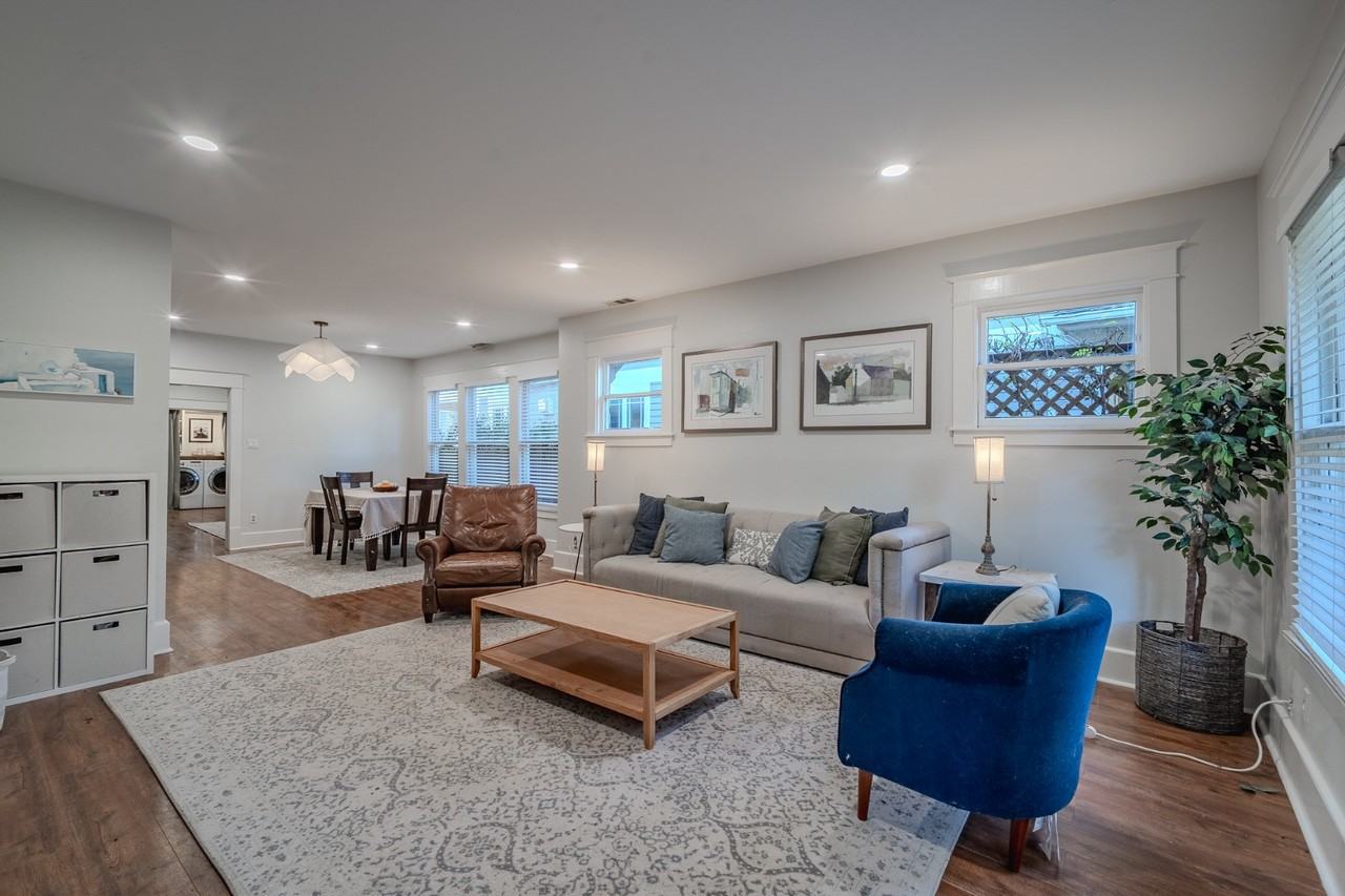 5822 Belmont Avenue - Photo 2 of 35