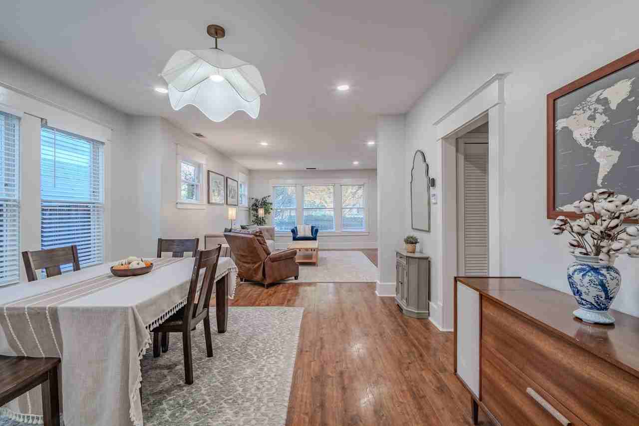 5822 Belmont Ave - Photo 7 of 35