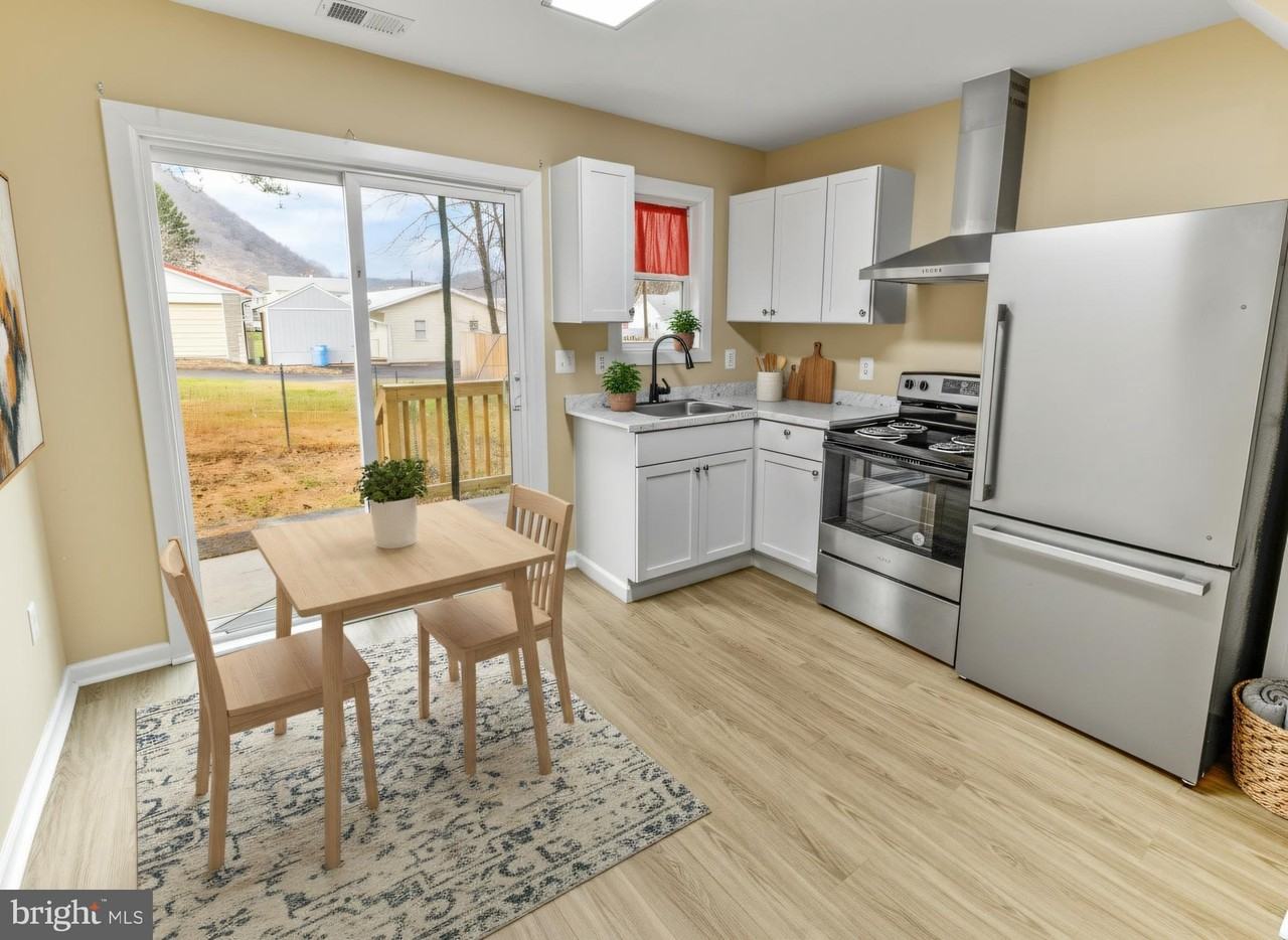 28 B St Unit 28 #28 - Photo 4 of 21