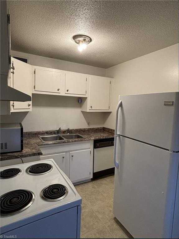 3816 Country Club Rd #C - Photo 3 of 6