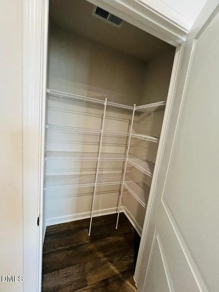 429 Citron St - Photo 6 of 16