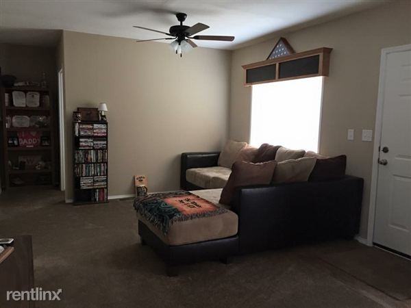 12376 E Fork St - Photo 3 of 8