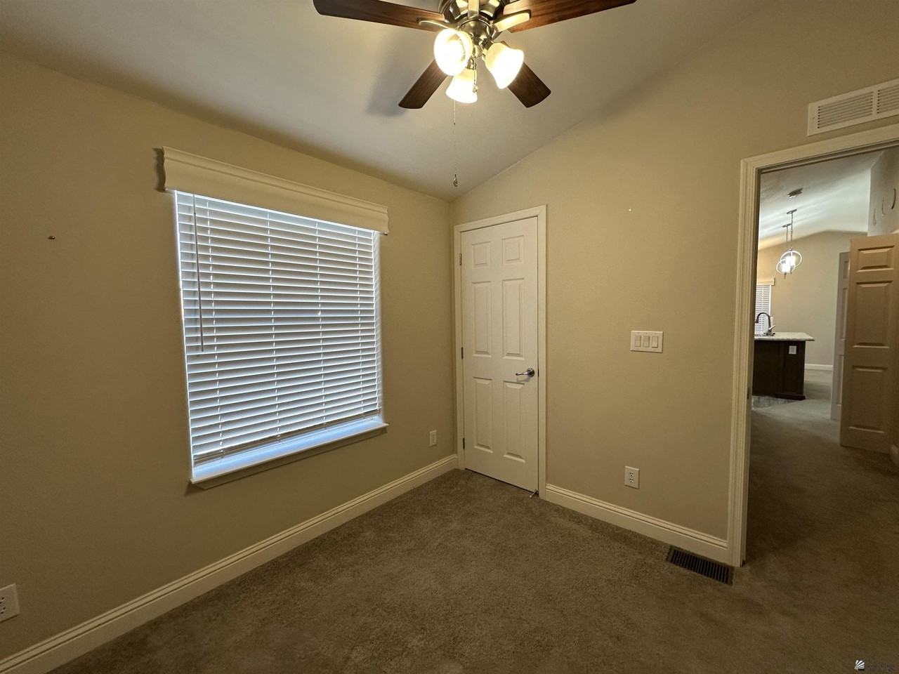 13432 E 53rd St - Photo 4 of 24