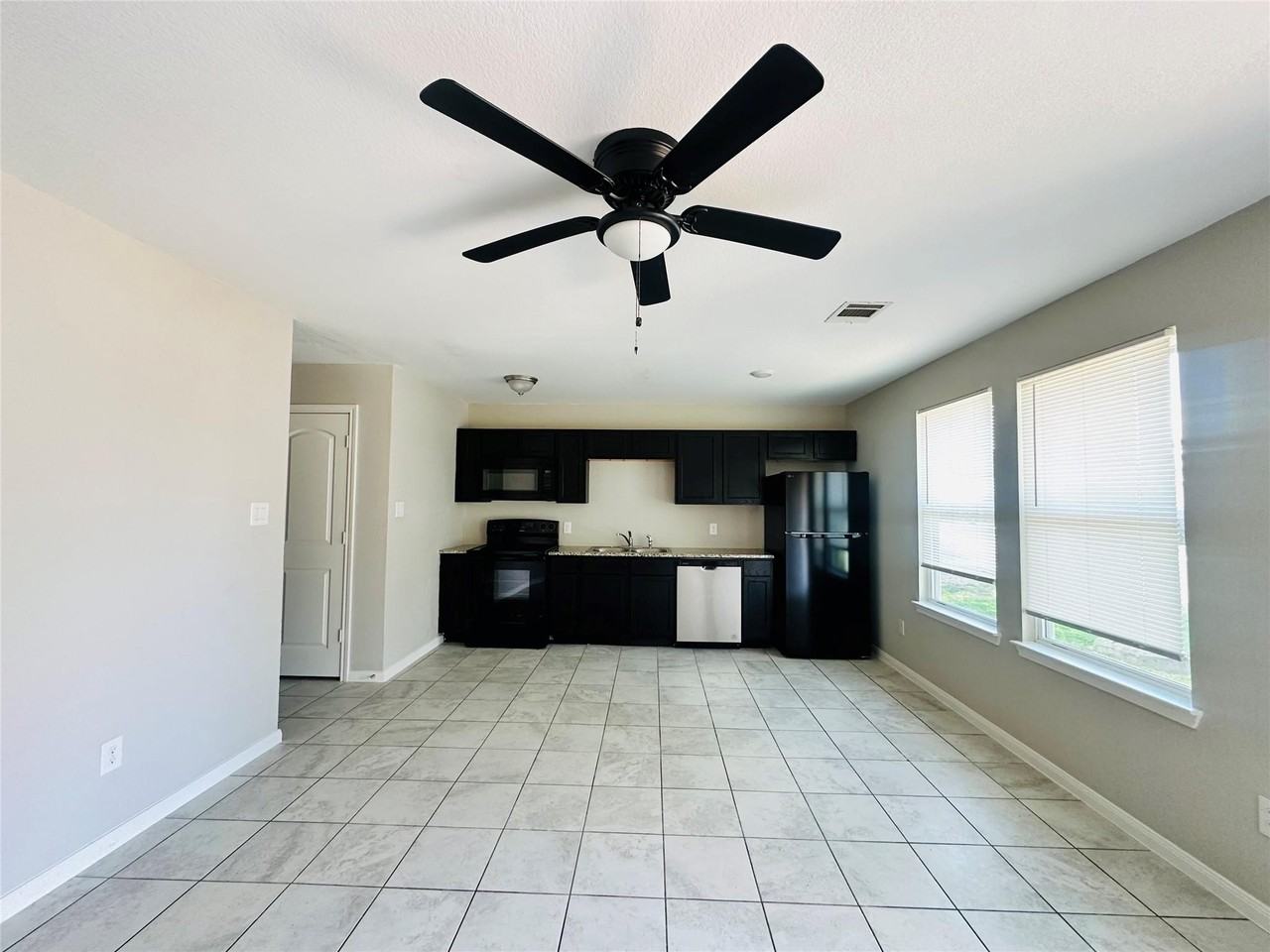 16698 E Forrestal - Photo 3 of 17