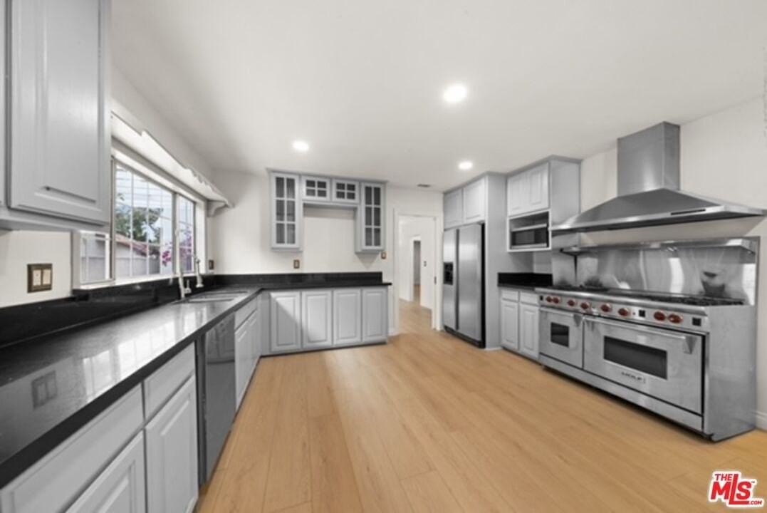 736 North Alta Vista Boulevard - Photo 6 of 21