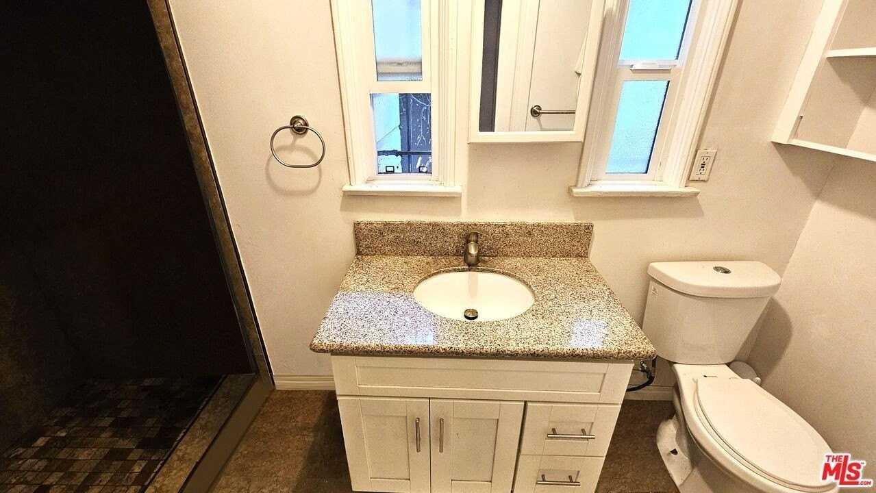 3212 De Witt Drive - Photo 5 of 6