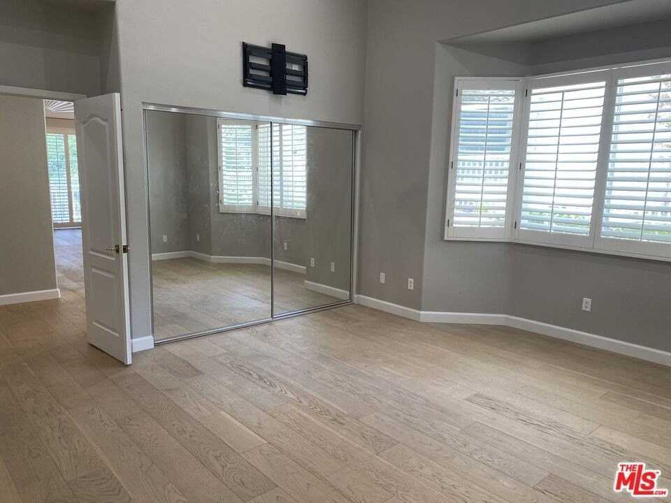 732 Palisades Drive - Photo 5 of 19