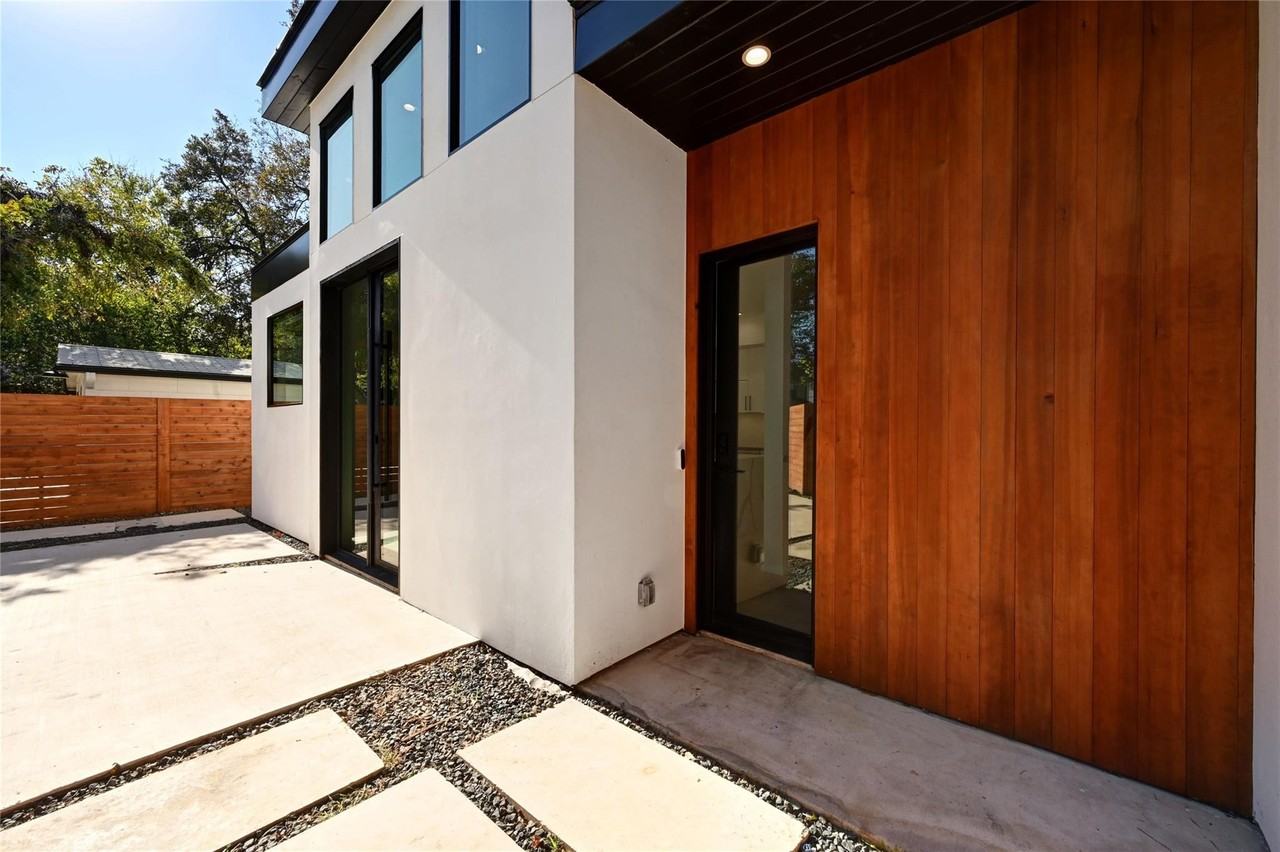 2706 Stacy Ln - Photo 4 of 27