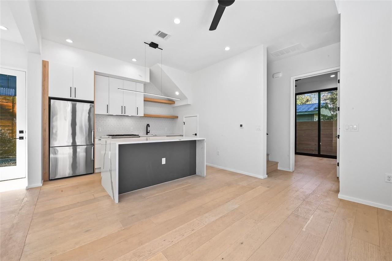 2706 Stacy Ln - Photo 7 of 27