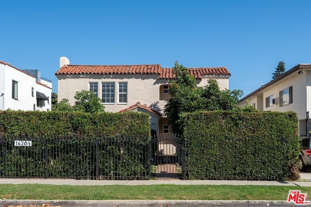 1428 South Sherbourne Drive - Photo 2 of 23