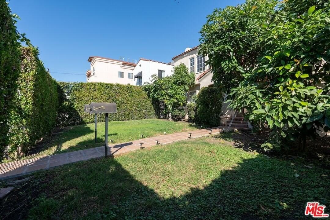 1428 South Sherbourne Drive - Photo 4 of 23