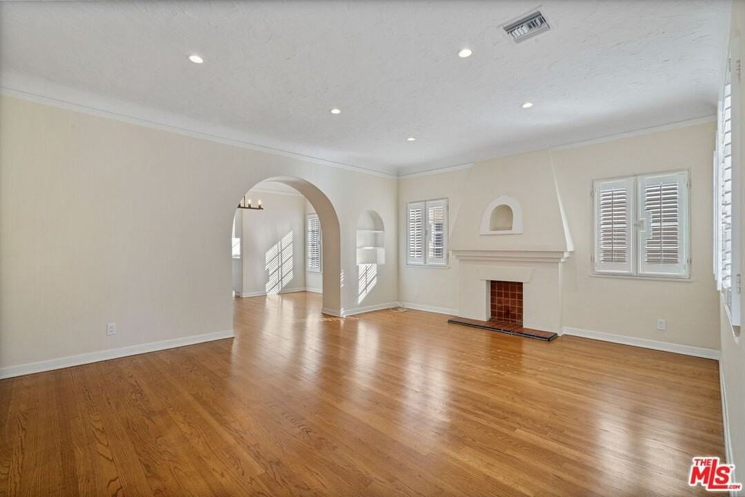 1142 South Clark Drive #3 - Photo 5 of 26