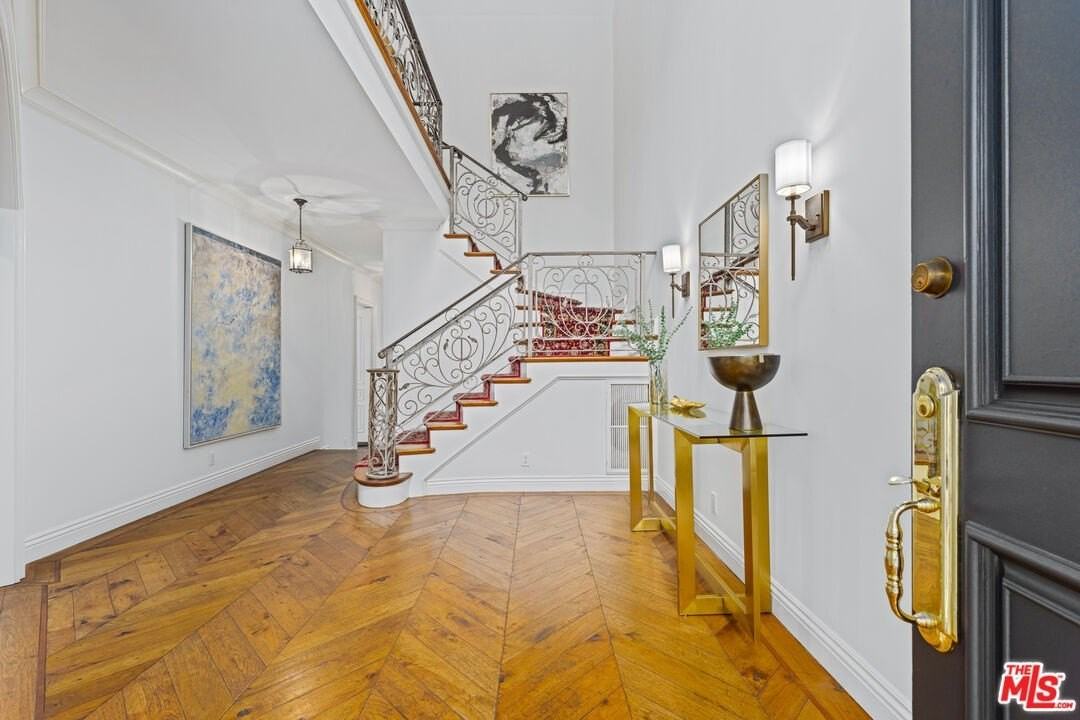 515 South Westgate Avenue - Photo 3 of 50