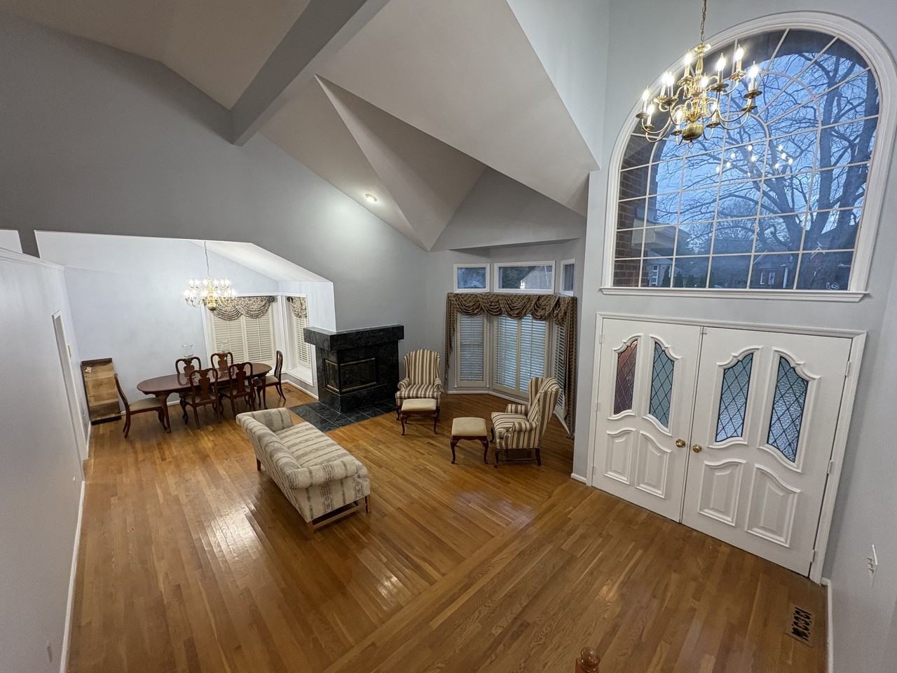 903 Jennifer Ct - Photo 6 of 32