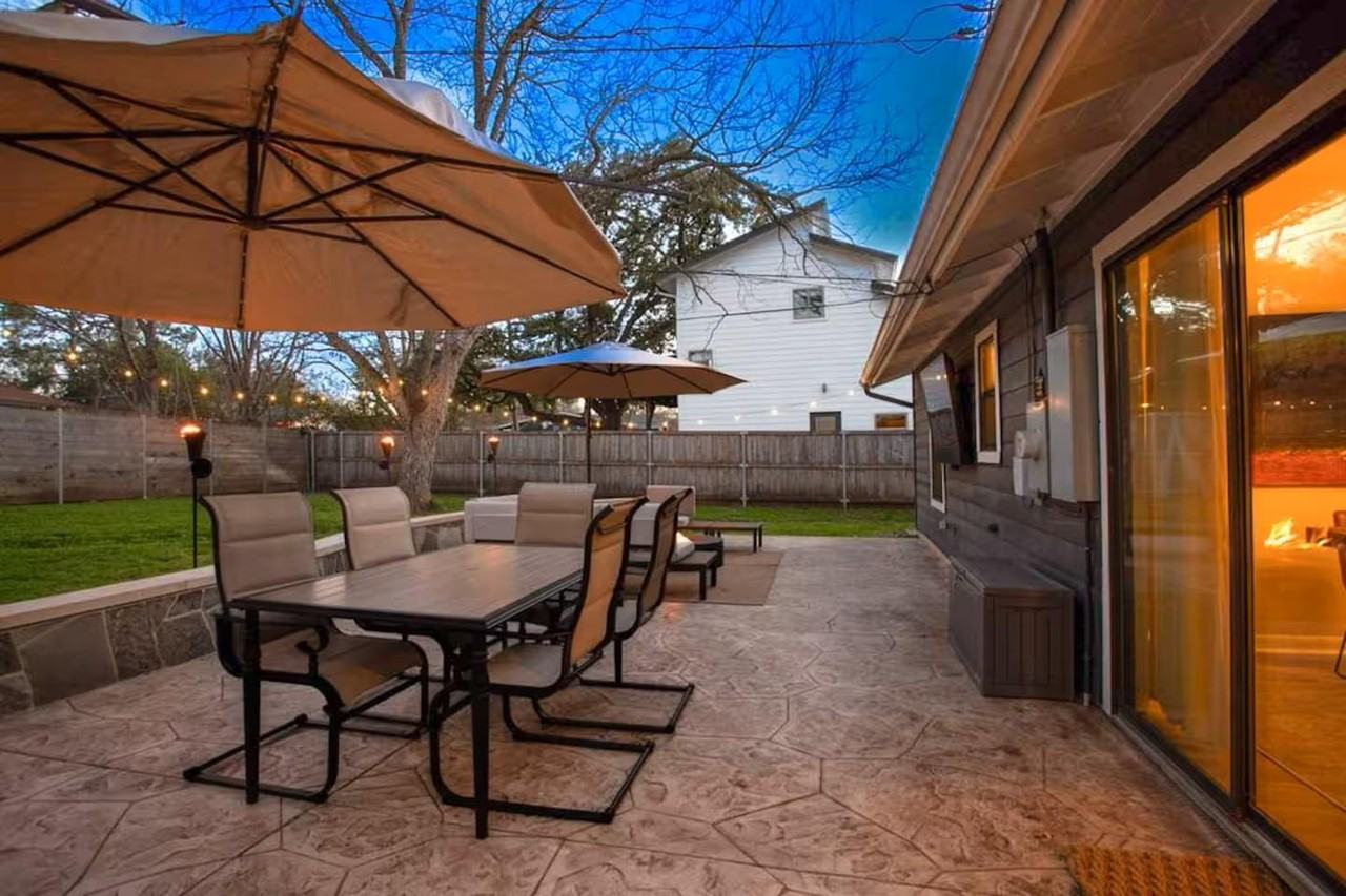 2511 Friar Tuck Ln - Photo 3 of 23