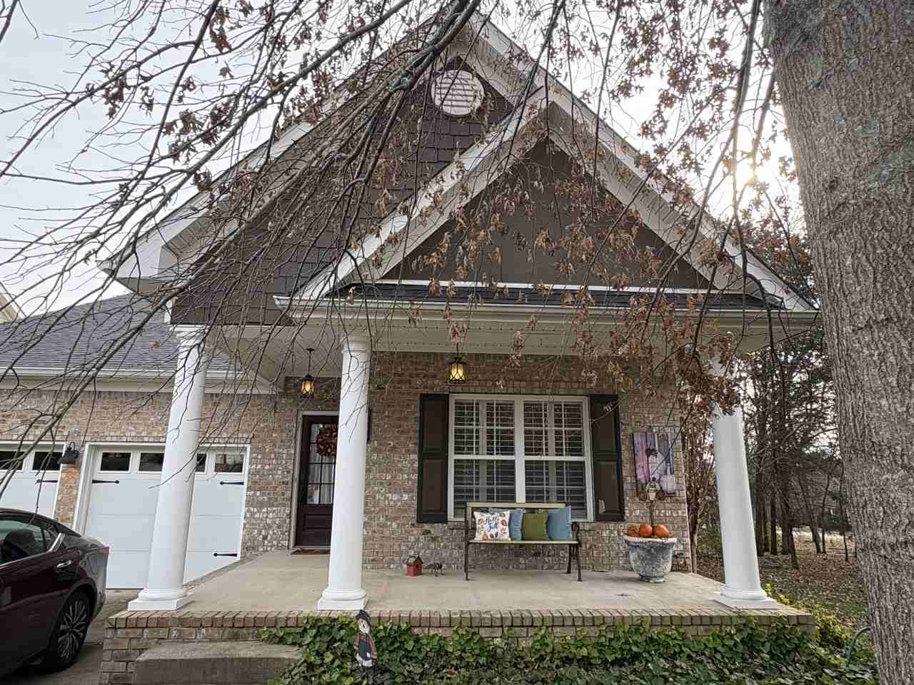 3409 Redmon Hill - Photo 2 of 33