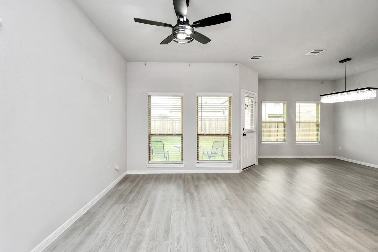 13426 Merryville Harrogate Ln - Photo 5 of 34