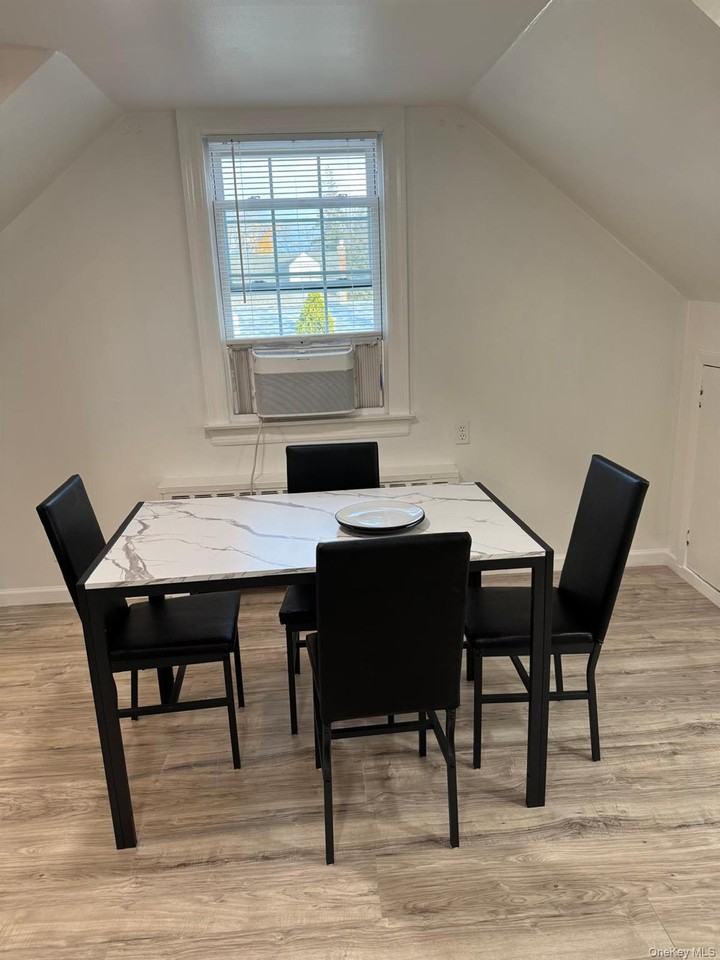 1174 Russell Street - Photo 7 of 12