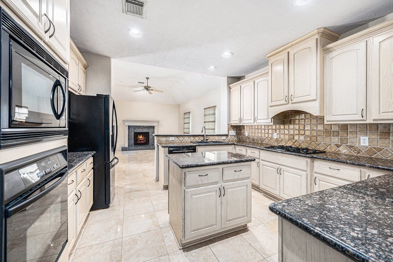 20010 Meadow Arbor Court - Photo 6 of 19