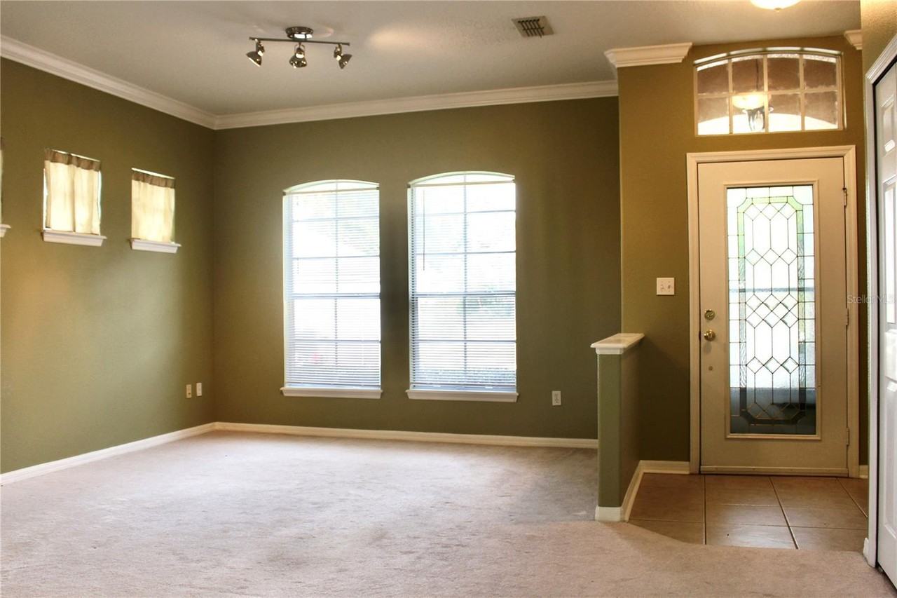 810 Hillside Dr - Photo 7 of 15