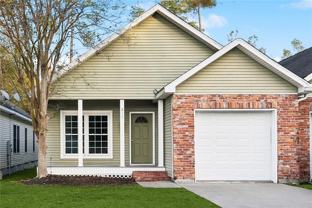 212 Fountains Park Boulevard - Photo 1 of 1