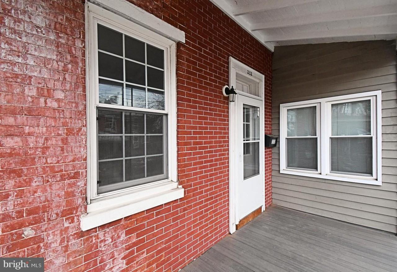 232 Morgan Street - Photo 4 of 43