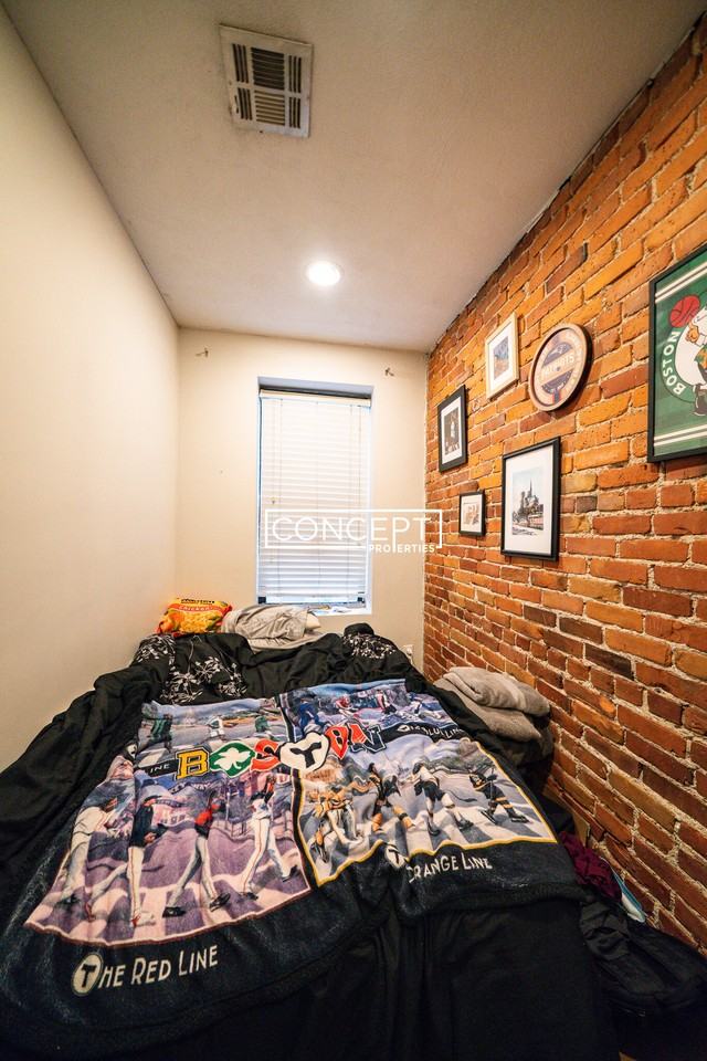 65 Hemenway St #10CP - Photo 3 of 13