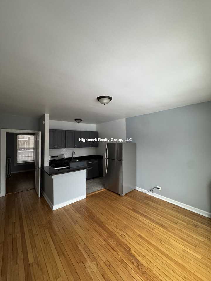 5670 N Ridge Ave #3N - Photo 5 of 9