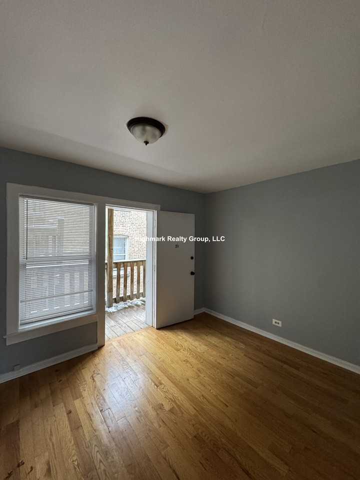 5670 N Ridge Ave #3N - Photo 7 of 9